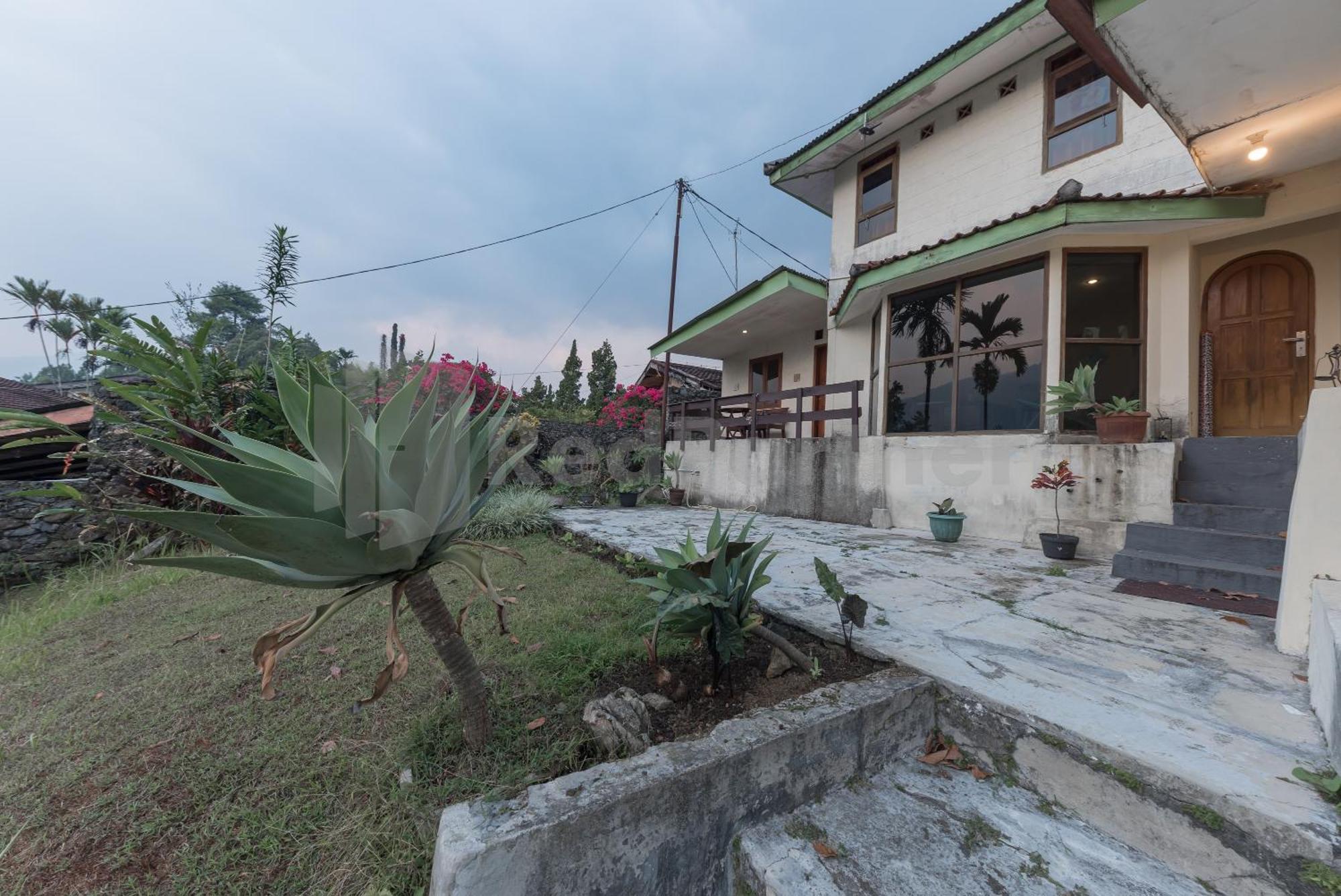 Bens Homestay Mitra Reddoorz Bogor Buitenkant foto