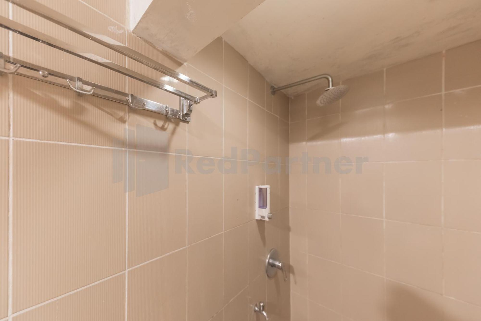 Bens Homestay Mitra Reddoorz Bogor Buitenkant foto